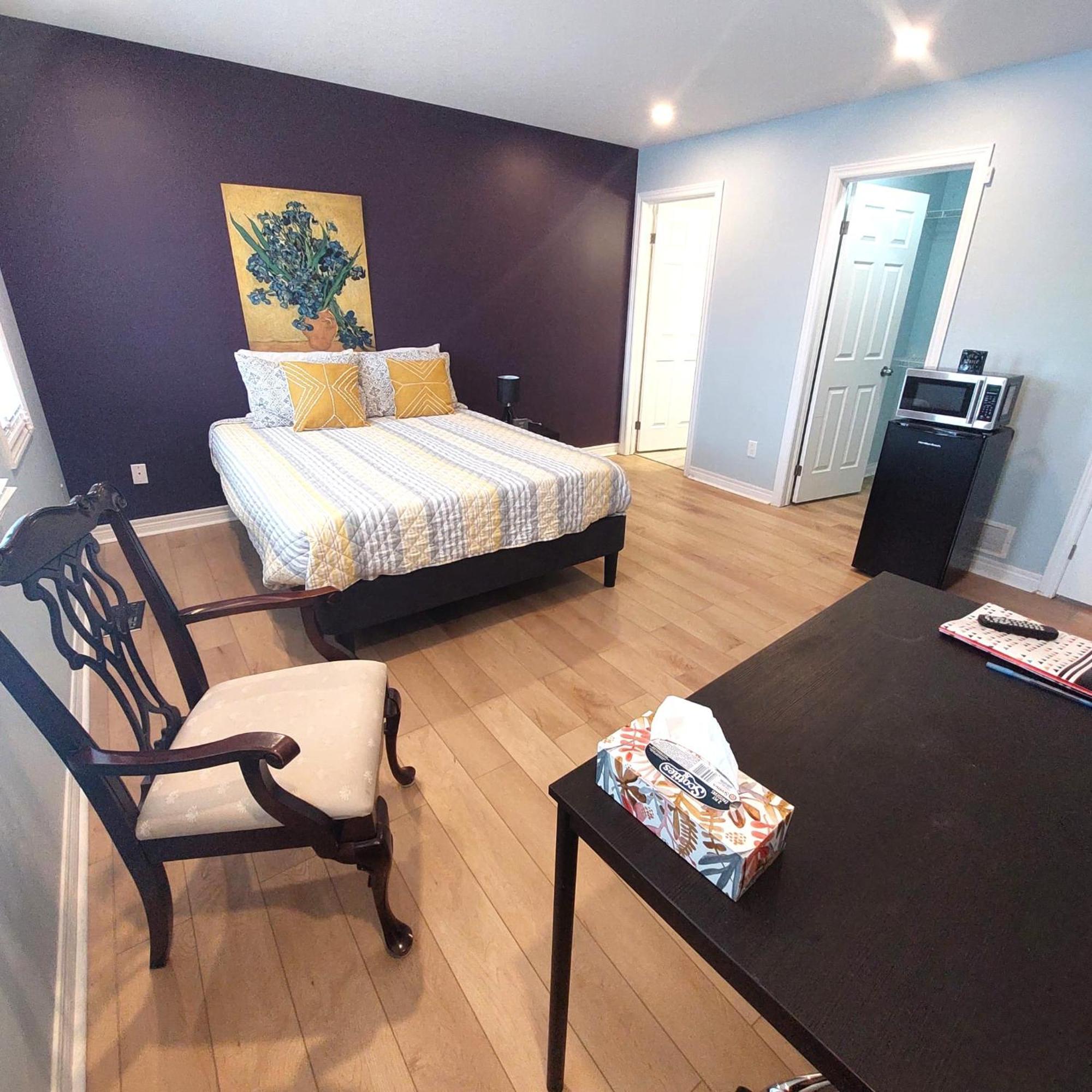 Nimo Homestay Guelph Exterior photo